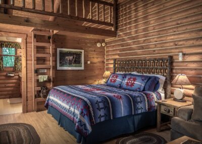 2015_Hideout_Cabin_nwm_155041