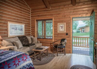 2015_Hideout_Cabin_nwm_155534-1280x854